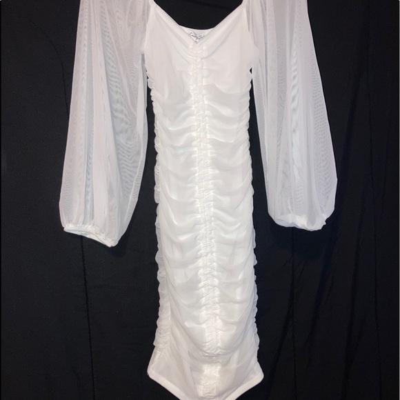 Drawstring Ruched Front Body-con Dress - Picture 3 of 6